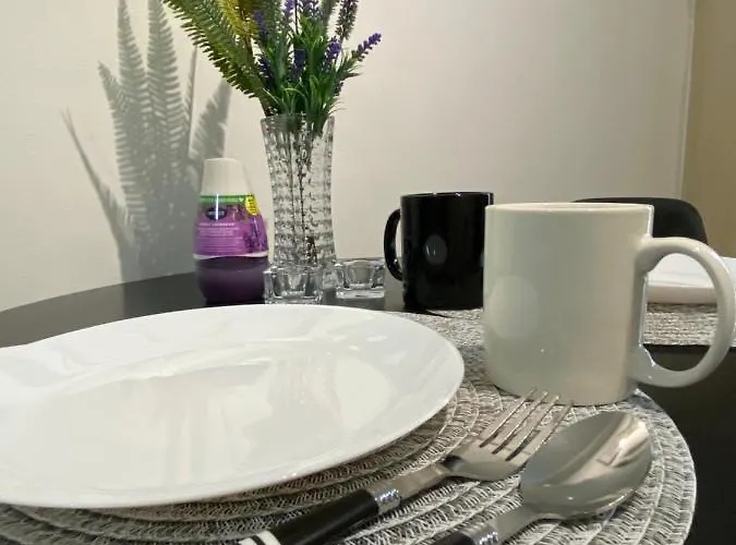 Modern Minimalist 1 Bedroom With Amazing Sunrise View In Makati Manila